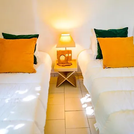Sandra - Maison, Patio, Plage D'argent A 2 Min - Verghia